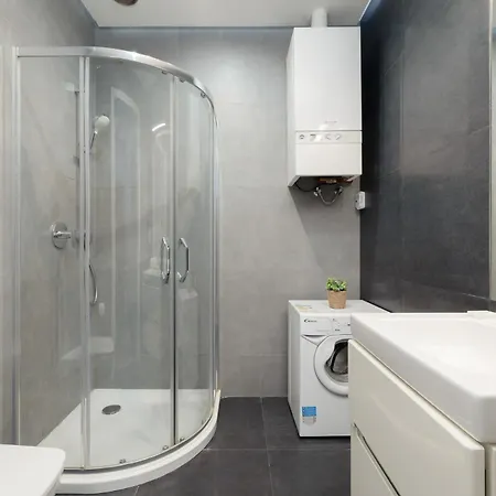 Planty Park Lobzowska By Renters Apartamento