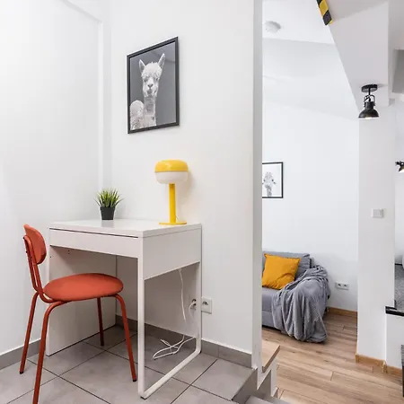 Apartment Blossom - Old Town - By Upstairs *