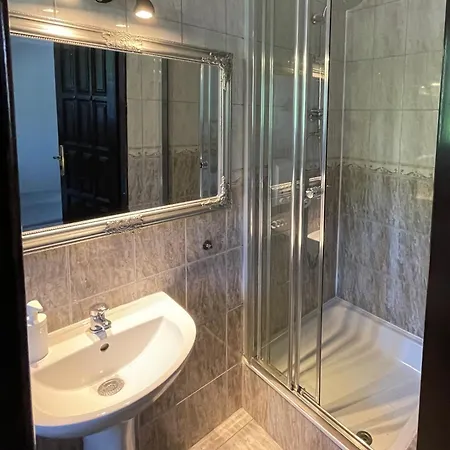 Hotel Dworek Złoty Róg I Restauracja
