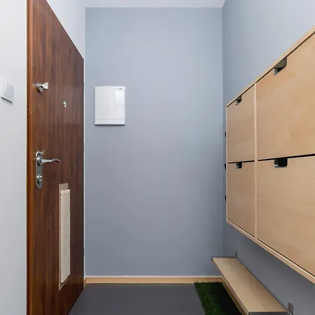 Stawowa With Balcony & Parking Cracow By Renters Apartament Kraków