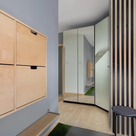 Stawowa With Balcony & Parking Cracow By Renters