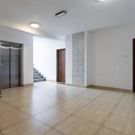 Stawowa With Balcony & Parking Cracow By Renters Apartament Kraków