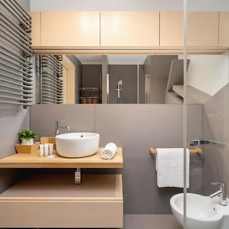 Stawowa With Balcony & Parking Cracow By Renters Apartment *