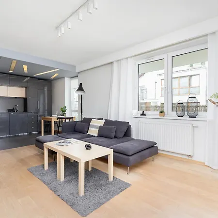 Stawowa With Balcony & Parking Cracow By Renters Apartament *
