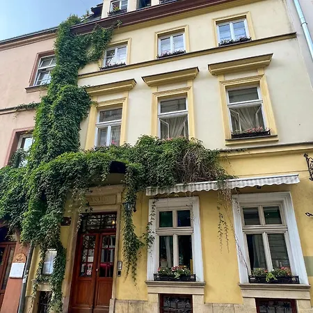 Karmel 3* Krakow
