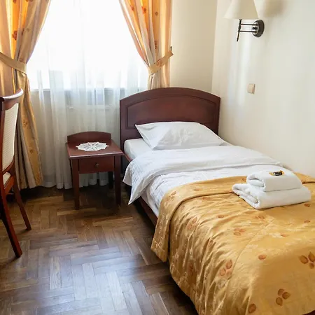 Karmel 3* Krakow