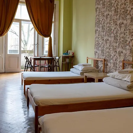 Hostel Trzy Kafki Private *