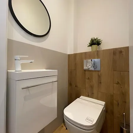 Apartment Leo Old Town *