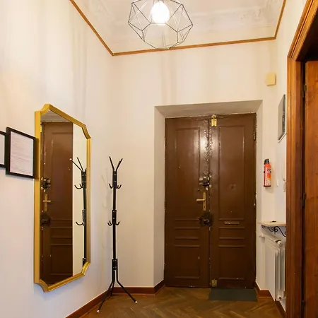 Magnificent Zyblikiewicza 11a, Location Apartment *