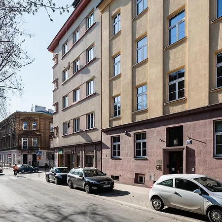 Trailside - By Upstairs Apartment