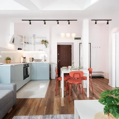 Trailside - By Upstairs Apartment *