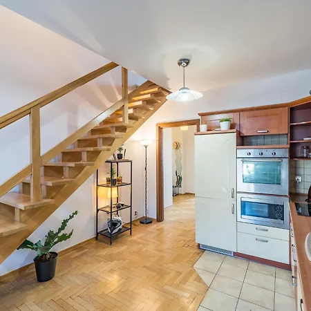 Charm Apartment *