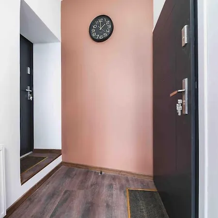 Apartment Lovely One-bedroom Loft 3 Minutes From Kazimierz