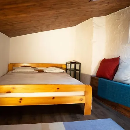 Lovely One-bedroom Loft 3 Minutes From Kazimierz Apartment *