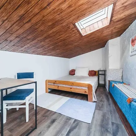 Apartment Lovely One-bedroom Loft 3 Minutes From Kazimierz *