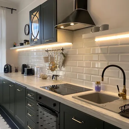 Medusa Apartment *