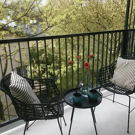 Apartment Premium Loft Apartments-city Center Parking By Urban Escape