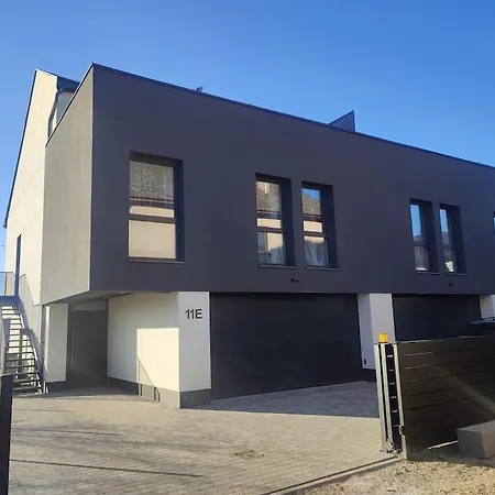 Przestronny Apartament, Ogrodek, Miejsca Postojowe W Garazu * Krakow