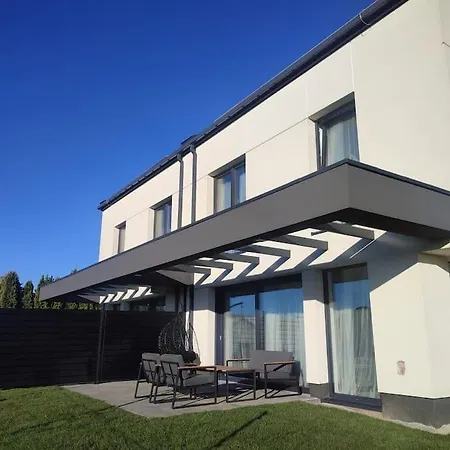 Przestronny Apartament, Ogrodek, Miejsca Postojowe W Garazu Apartment Krakow