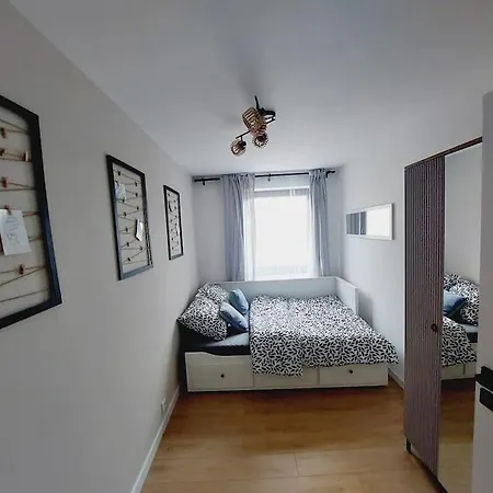 Przestronny Apartament, Ogrodek, Miejsca Postojowe W Garazu