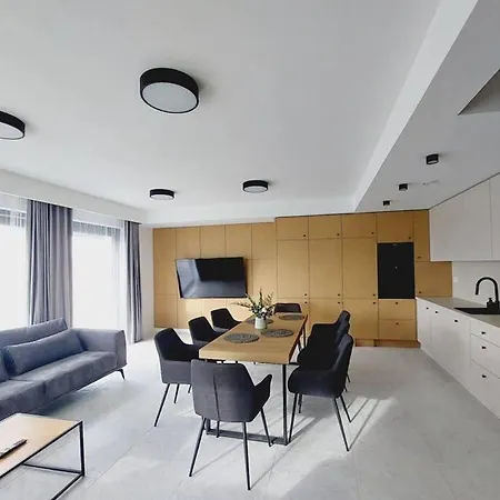 Przestronny Apartament, Ogrodek, Miejsca Postojowe W Garazu * Krakow