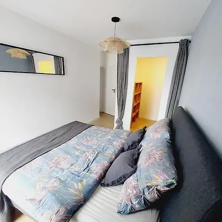 Apartmán Przestronny Apartament, Ogrodek, Miejsca Postojowe W Garazu *