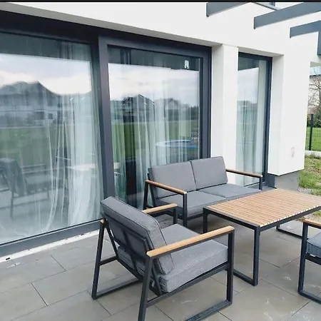 Przestronny Apartament, Ogrodek, Miejsca Postojowe W Garazu
