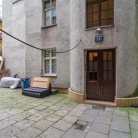 Starowislna - Balcony, Top Location, Tram & Train Nearby - By Rentujemy Apartment *