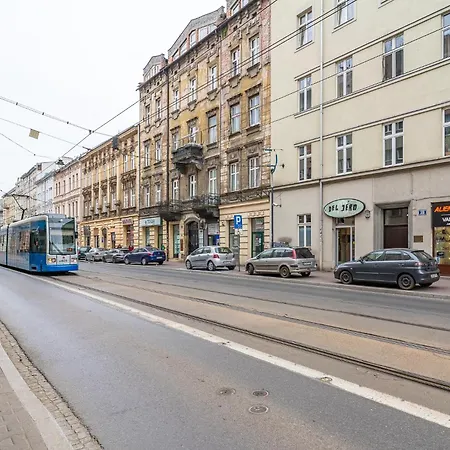 Starowislna - Balcony, Top Location, Tram & Train Nearby - By Rentujemy * Krakow