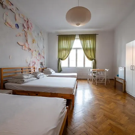 Hostel Trzy Kafki Private *