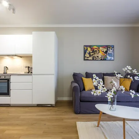 Tyzenhauz Topolowa Aparthotel *