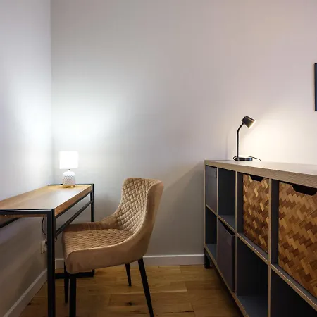 Aparthotel Tyzenhauz Topolowa Krakow