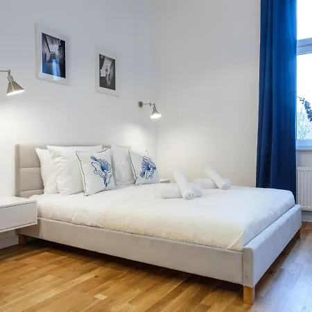 Tyzenhauz Topolowa Aparthotel *