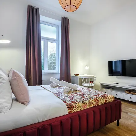 Aparthotel Tyzenhauz Topolowa Krakow