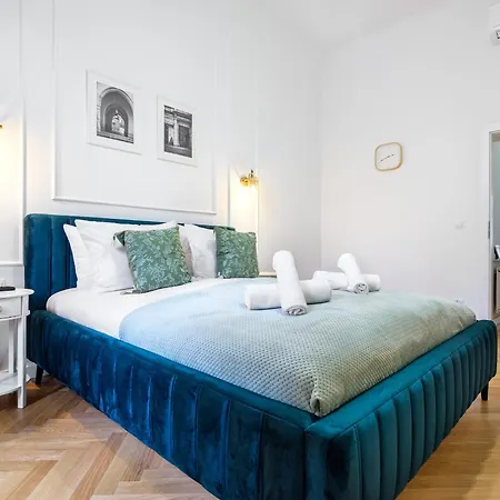 Tyzenhauz Topolowa Aparthotel Krakow
