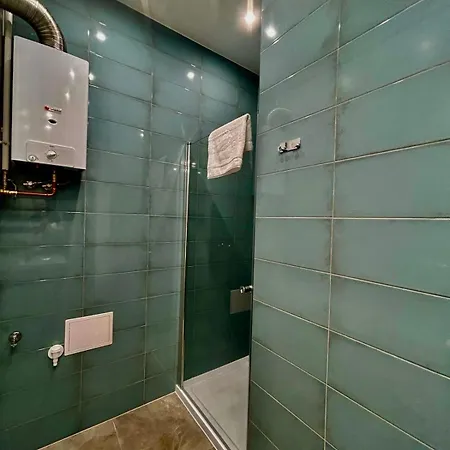 Selected By Market Square Apartment *