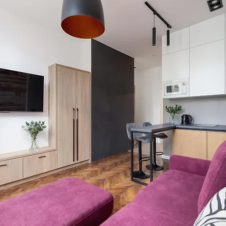 - Dietla 21 Street Apartment *