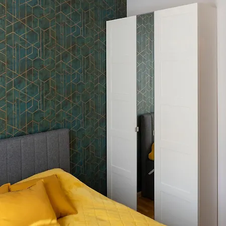 Apartament Grzegorzki - Main Station & Parks Nearby - By Rentujemy *