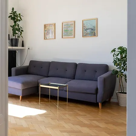 Apartment - Balcony, Workspace, Tram Stop - By Rentujemy Krakow