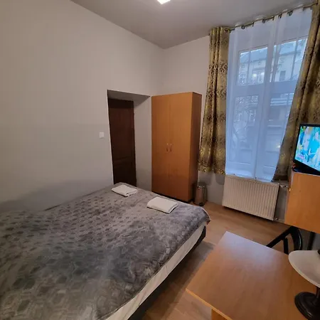 Tournet Bed & Breakfast 2*