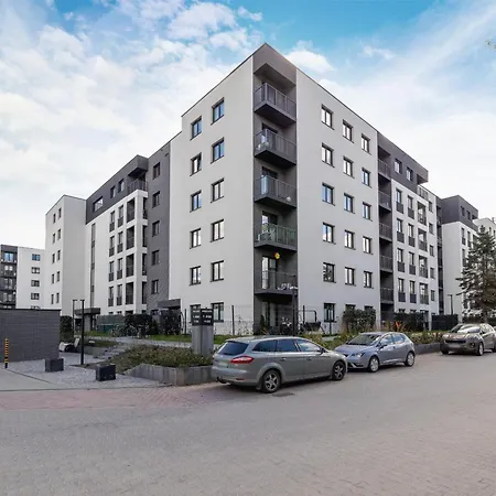 Apartment Beautiful & Spacious 1 Bedroom Apartament With Balcony By Renters Krakow