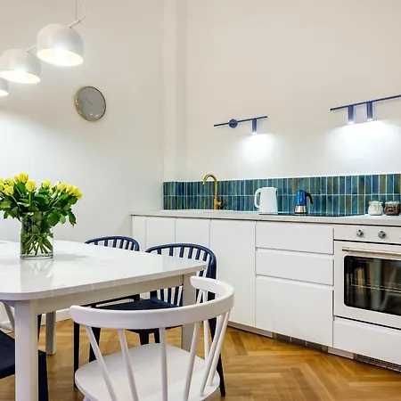 Tyzenhauz Topolowa Aparthotel
