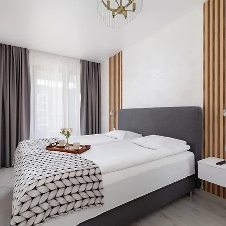 Beautiful & Spacious 1 Bedroom Apartament With Balcony By Renters Krakow
