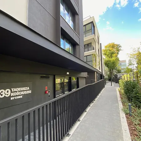 Vistula Avenue Free Parking, Swimming Pool, Sauna & Gym Apartment