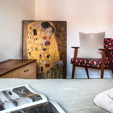 1-bedroom With Private Garden, Old Town Apartment