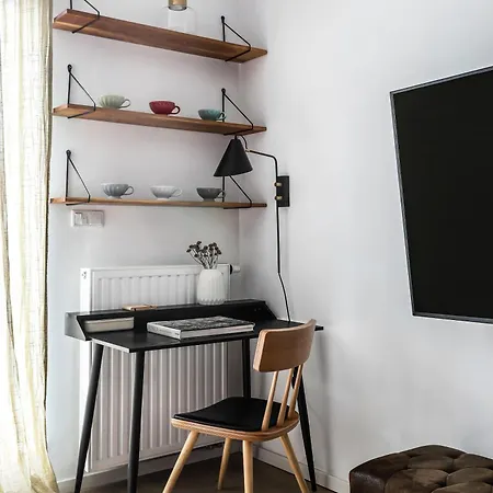 Apartment 1-bedroom With Private Garden, Old Town Krakow