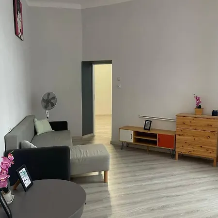 Apartment Old *