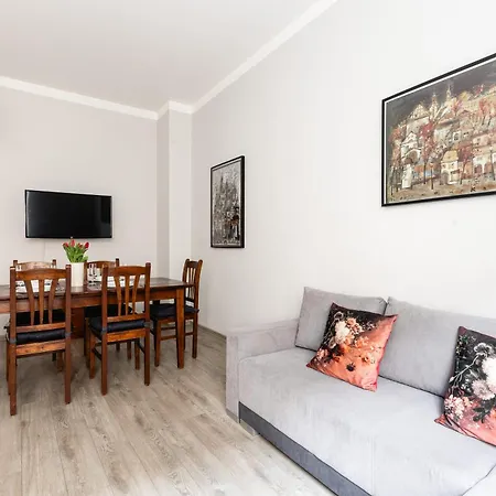Starowislna 1, Main Square Apartment *