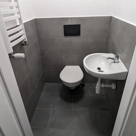 Near Sanktuarium Beautiful View And Free Parking Apartment Krakow