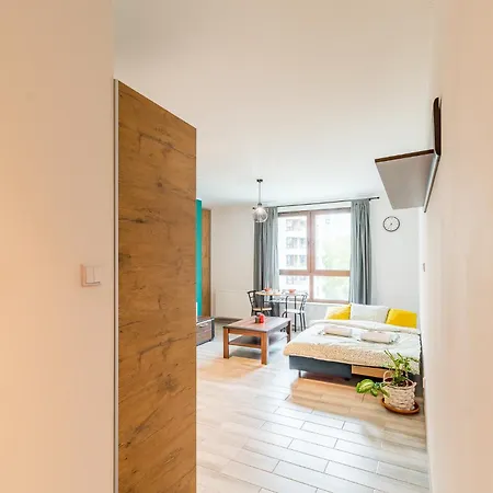 Mistrzejowice - Park, Tram & Bus Nearby - By Rentujemy Apartment Krakow